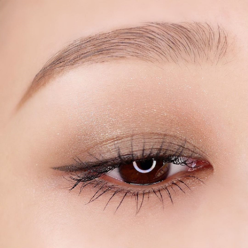 モードなカーキとヌーディブラウンメイクのSTAFF REVIEW | スナップ