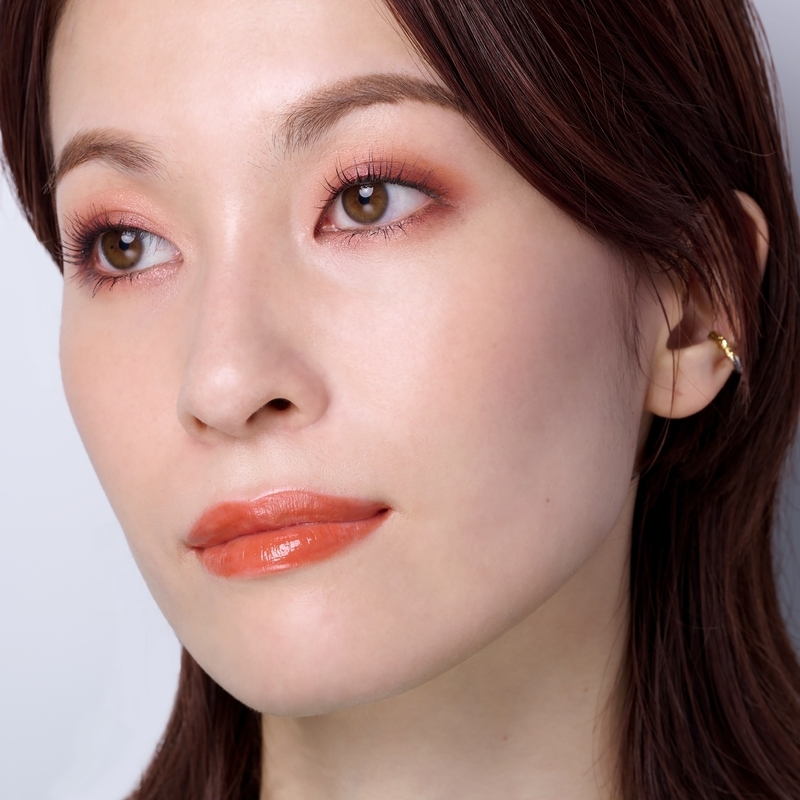 春のピンクメイク。リップでエネルギッシュな印象にチェンジ①のSTAFF