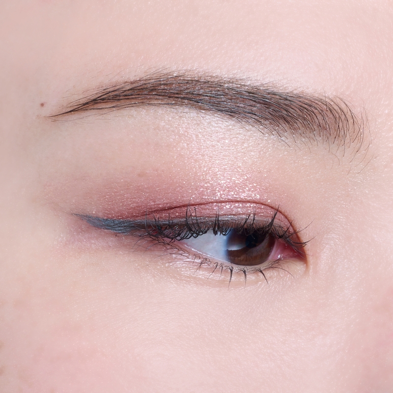 m*o様 SUQQU スック パウダー アイシャドウ ノーブル感とカジュアルさが絶妙なモーヴ×オレンジのSTAFF REVIEW