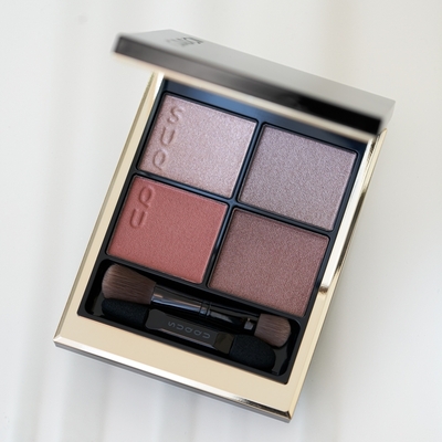 季節やシーン問わず活躍！持っていたら間違いなしのアイシャドウの