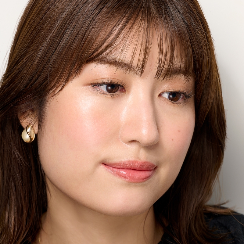ハリ艶をたたえた秋のベースメイクアップのSTAFF REVIEW | スナップ