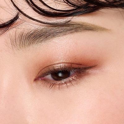 スモーキーな彩りを添える秋メイクのSTAFF REVIEW | スナップ詳細