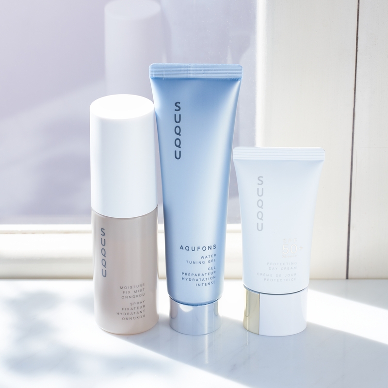 冬でも艶肌をキープするためのベースメイク前後のひと手間のSTAFF