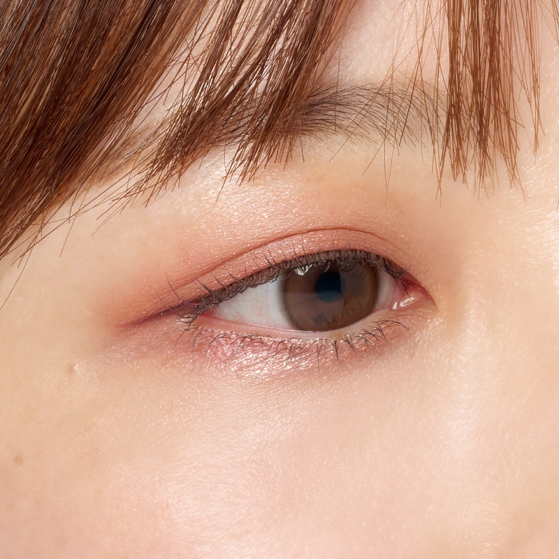 ローズピンクの唇でつくる、やわらかな桜ベージュメイクのSTAFF REVIEW