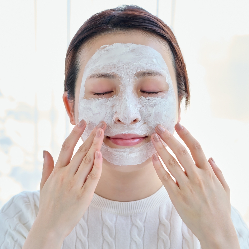 肌を磨き上げるスクラブで毛穴汚れをオフして透明感あふれる肌にの