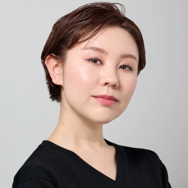 新感覚のベルベット質感で、品の良さを演出する新リップ | スナップ