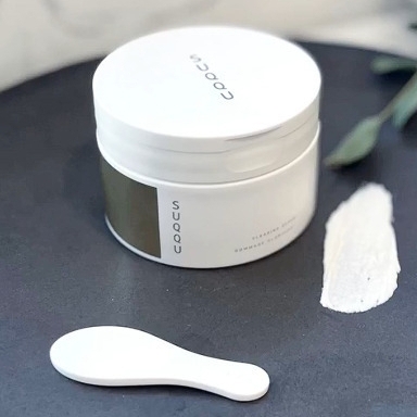 平澤 スキンケアスペシャリストのSTAFF REVIEW | スタッフ詳細 | SUQQU