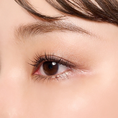 立体感を演出する、ナチュラルコントゥアリングのSTAFF REVIEW