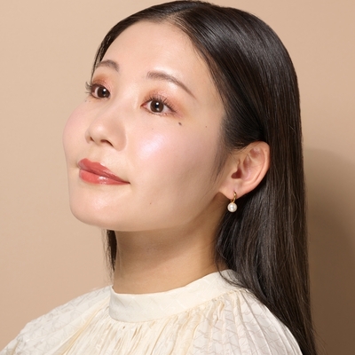 誰でも簡単にニュアンスチークを表現できる新ブラッシュのSTAFF REVIEW