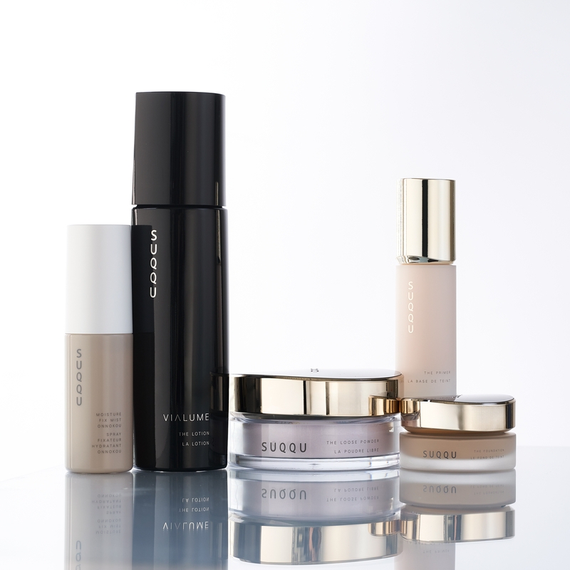 乾燥の季節も明るくしなやかに。うるおい仕込みのベースメイクのSTAFF