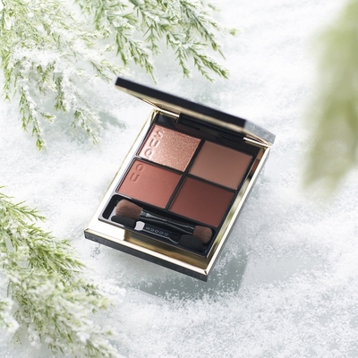 洒落感たっぷりのブラウン×モーヴ系パレットのSTAFF REVIEW | スナップ