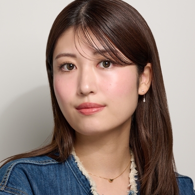 新フェイスカラーで頬に春の彩りを。やわらかなピンクメイクのSTAFF