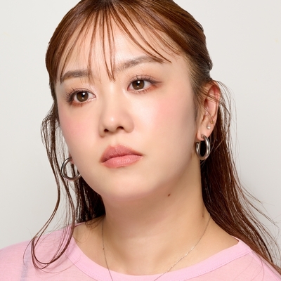 誰でも簡単にニュアンスチークを表現できる新ブラッシュのSTAFF REVIEW
