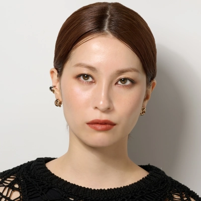 ☆スック　メイクアイシャドウなど3点セット 囲みアイ×深みカラーのブラーリップを軽やかに楽しむ秋メイク