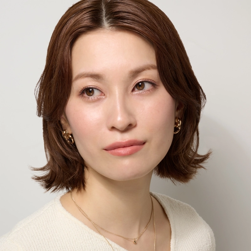 定番ブラウンに、ピンクニュアンスを重ねて印象チェンジ | スナップ