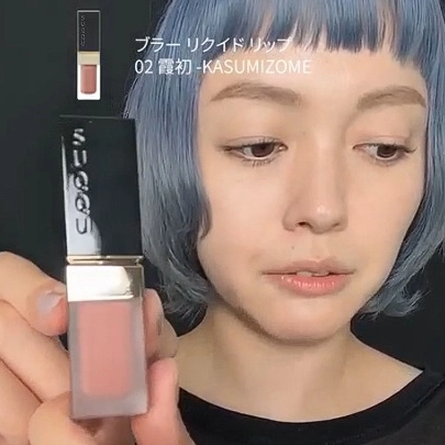 シルバー＆ピンクパールが煌めく、冬の透明感アイメイク | スナップ